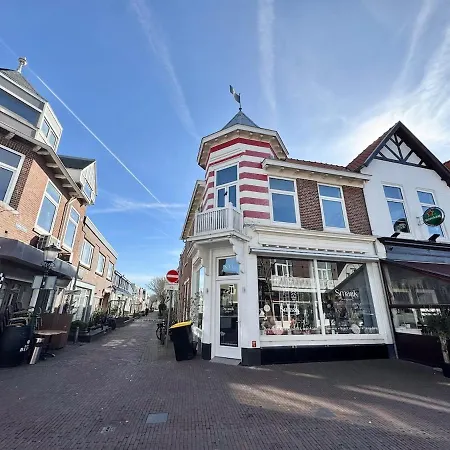Strandkasteel, Free Parking